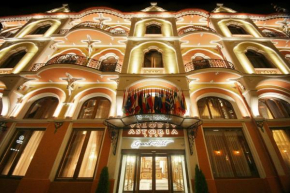 Astoria Grand Hotel  Орадя